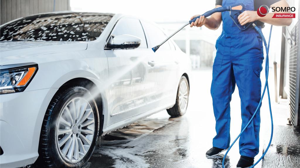 Sompo-tamjai ทำความสะอาดรถยนต์ที่ลุยน้ำท่วม